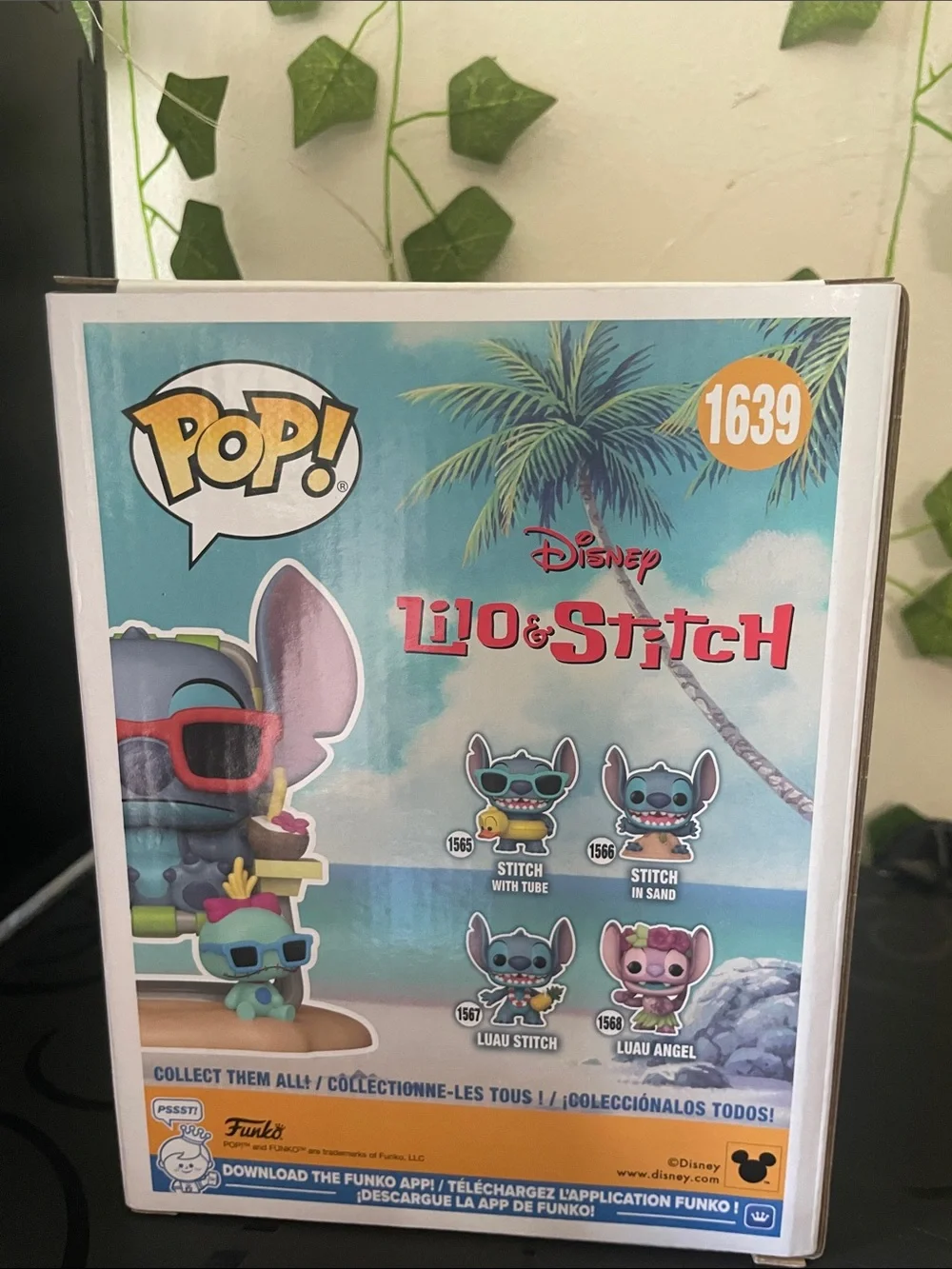 Funko Pop! Lilo & Stitch Stitch in Sunlounger - Blue with Red Sunglasses